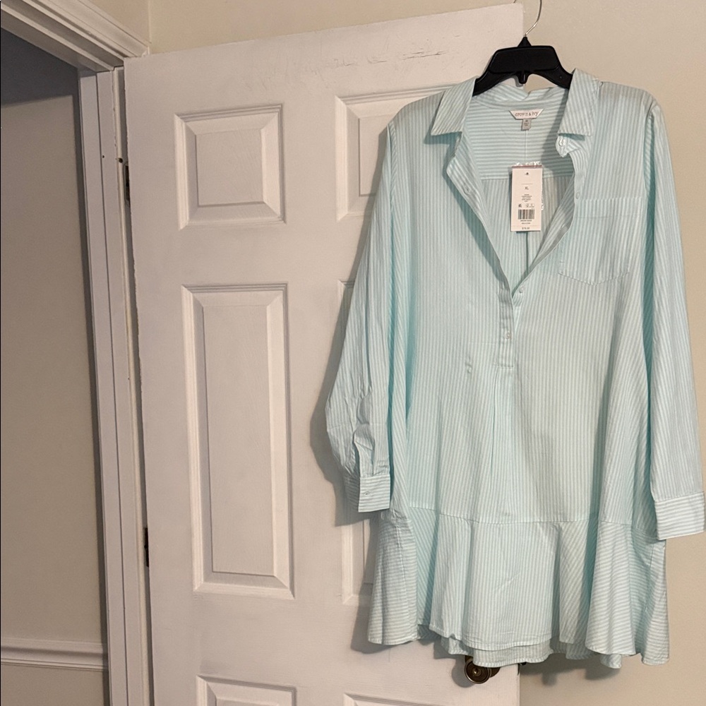 Crown & Ivy Aqua Striped Button-Up Shirt